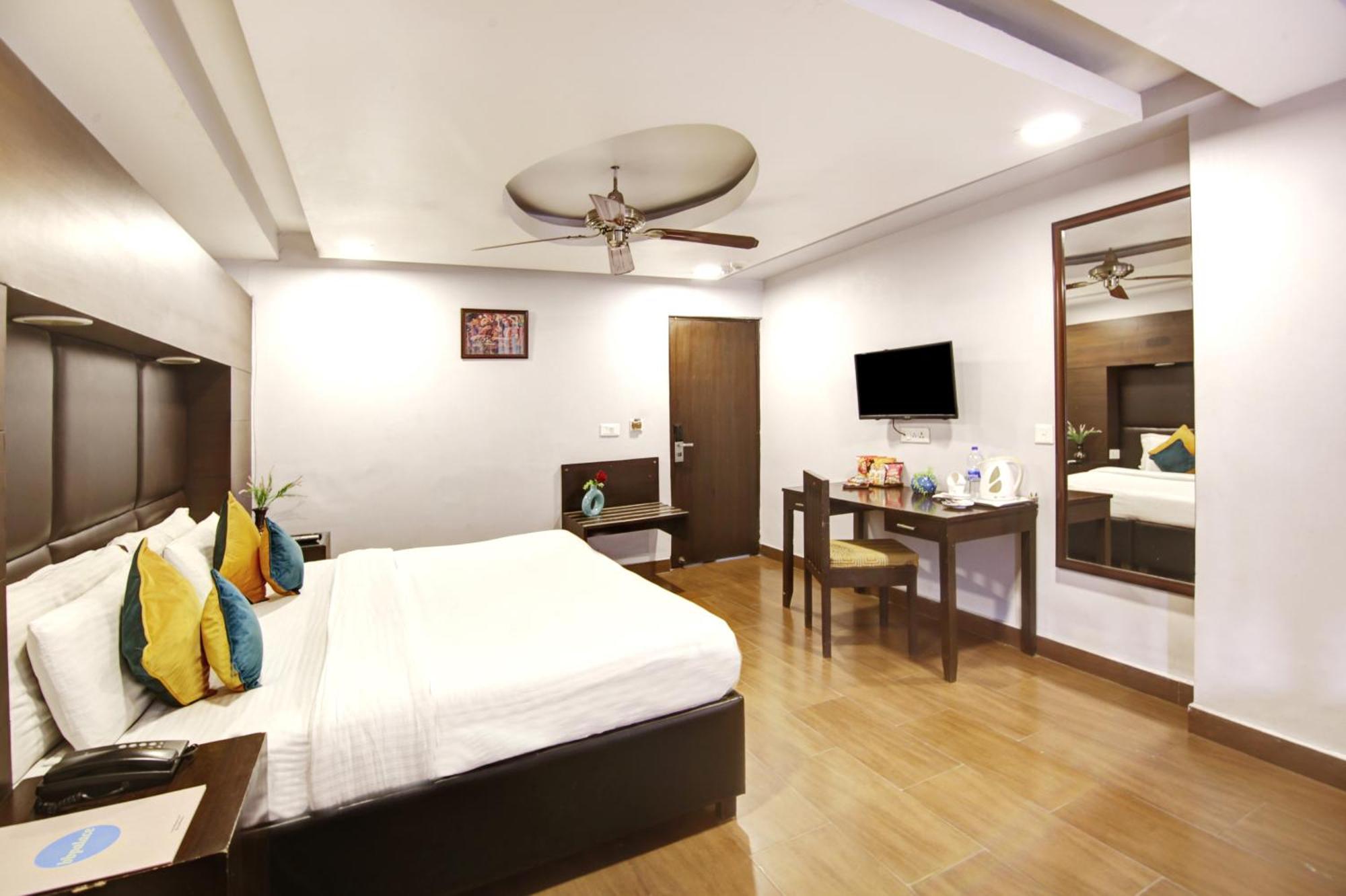 Hotel Bb Palace Delhi Zewnętrze zdjęcie