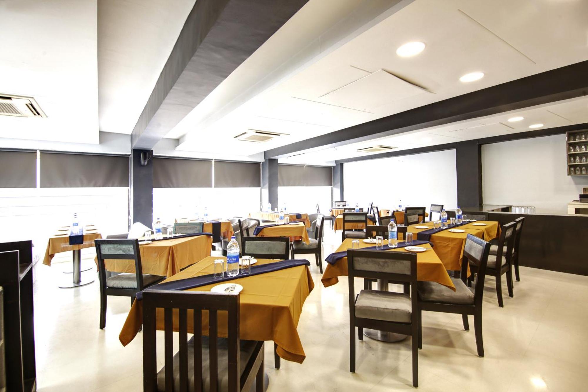 Hotel Bb Palace Delhi Zewnętrze zdjęcie