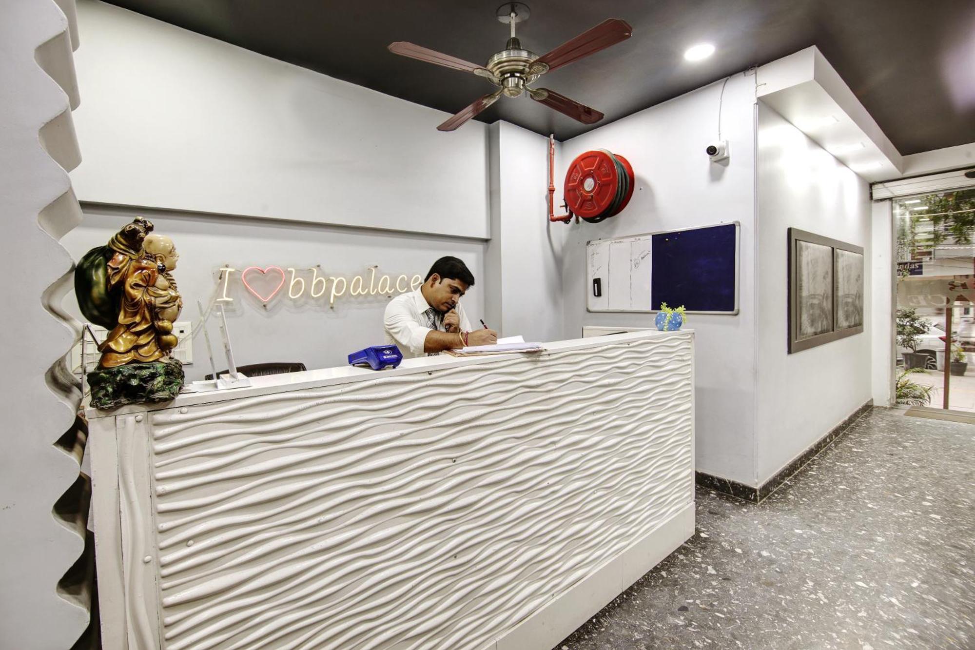 Hotel Bb Palace Delhi Zewnętrze zdjęcie